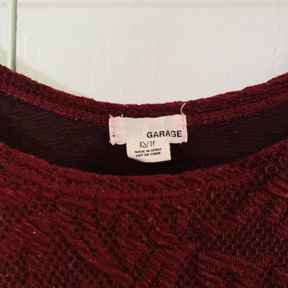 Burgundy crop top - Picture 3 of 3